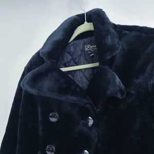 Cropped fuzzy Black jacket